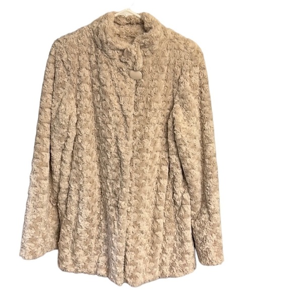 DENNIS BRASSO Faux Fur 1 Button Closure Coat in Alabaster Size Large - Picture 1 of 8